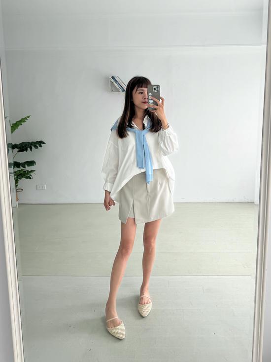 西裝開衩造型短裙
