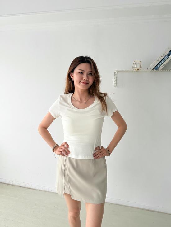 親膚彈力圓領素Tee
