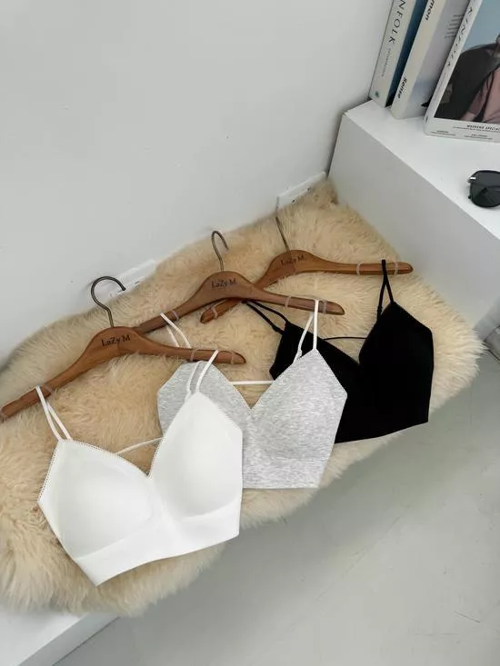 夏日必備~深V美背小可愛