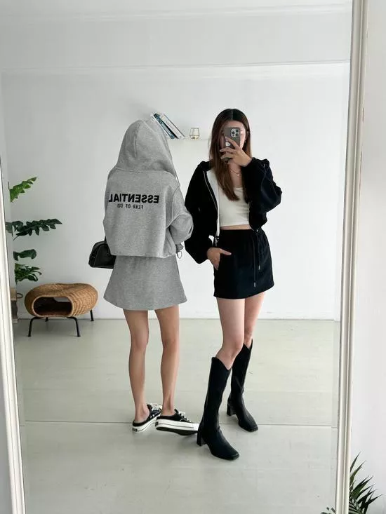 連帽拉鍊外套+短裙