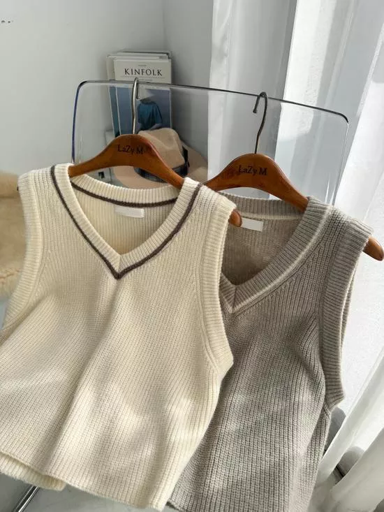 撞色V領針織背心