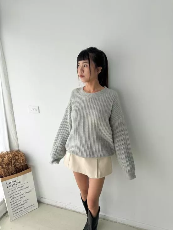圓領坑紋百搭毛衣