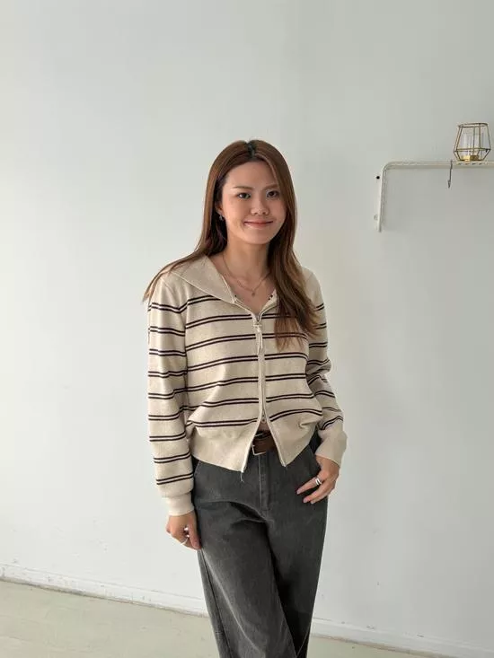 大翻領橫條針織衫