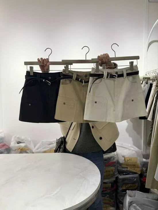 附皮帶洗水短裙