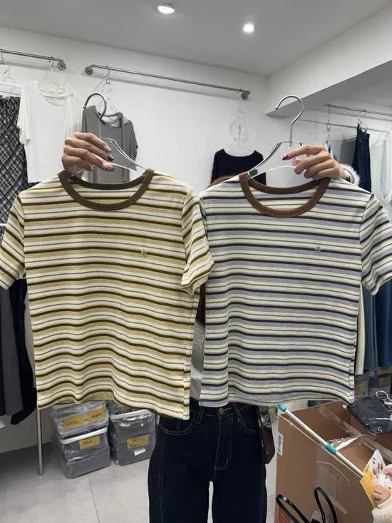 配色條紋小標上衣