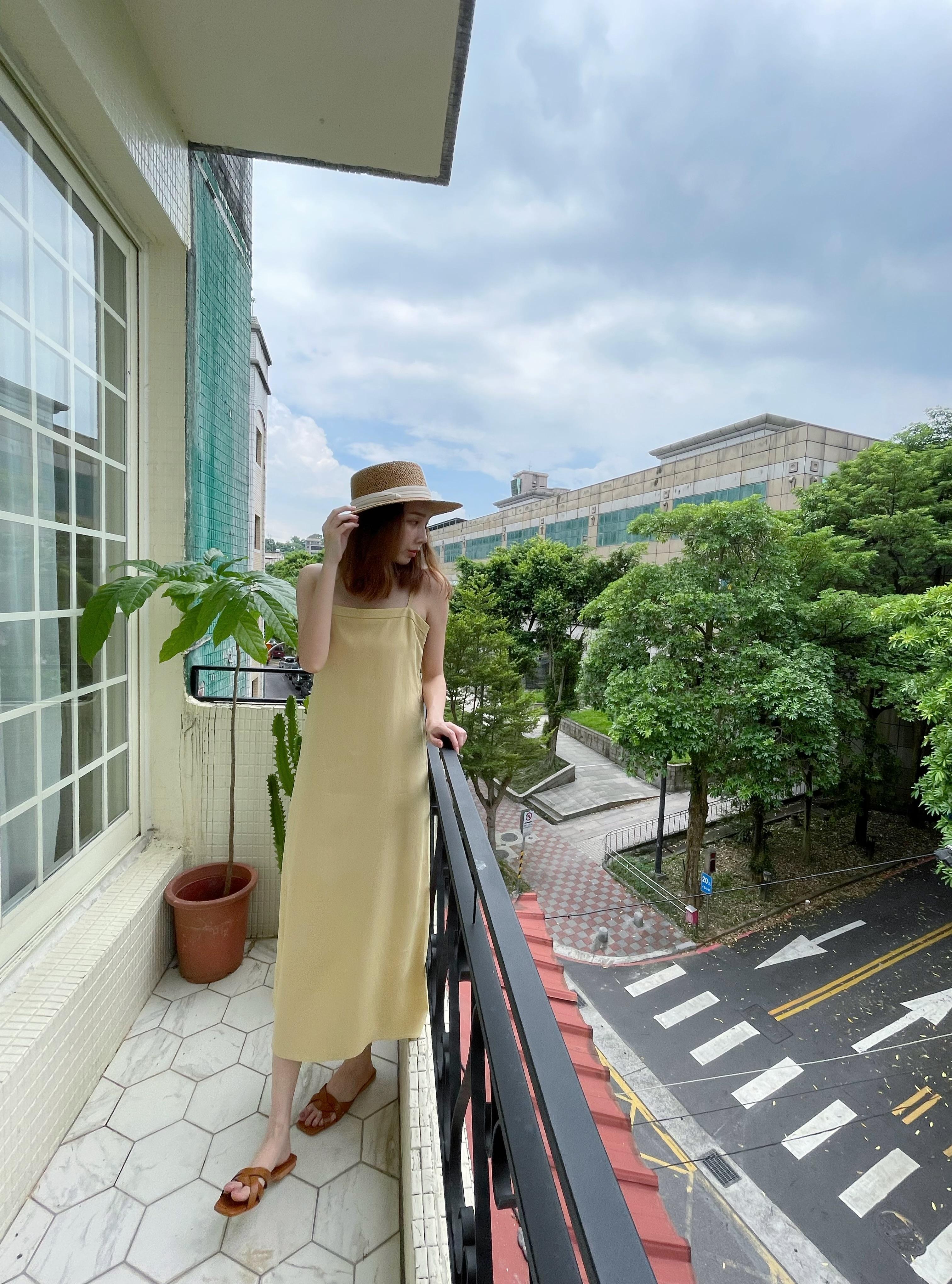 天絲面料 細肩後綁繩長洋裝