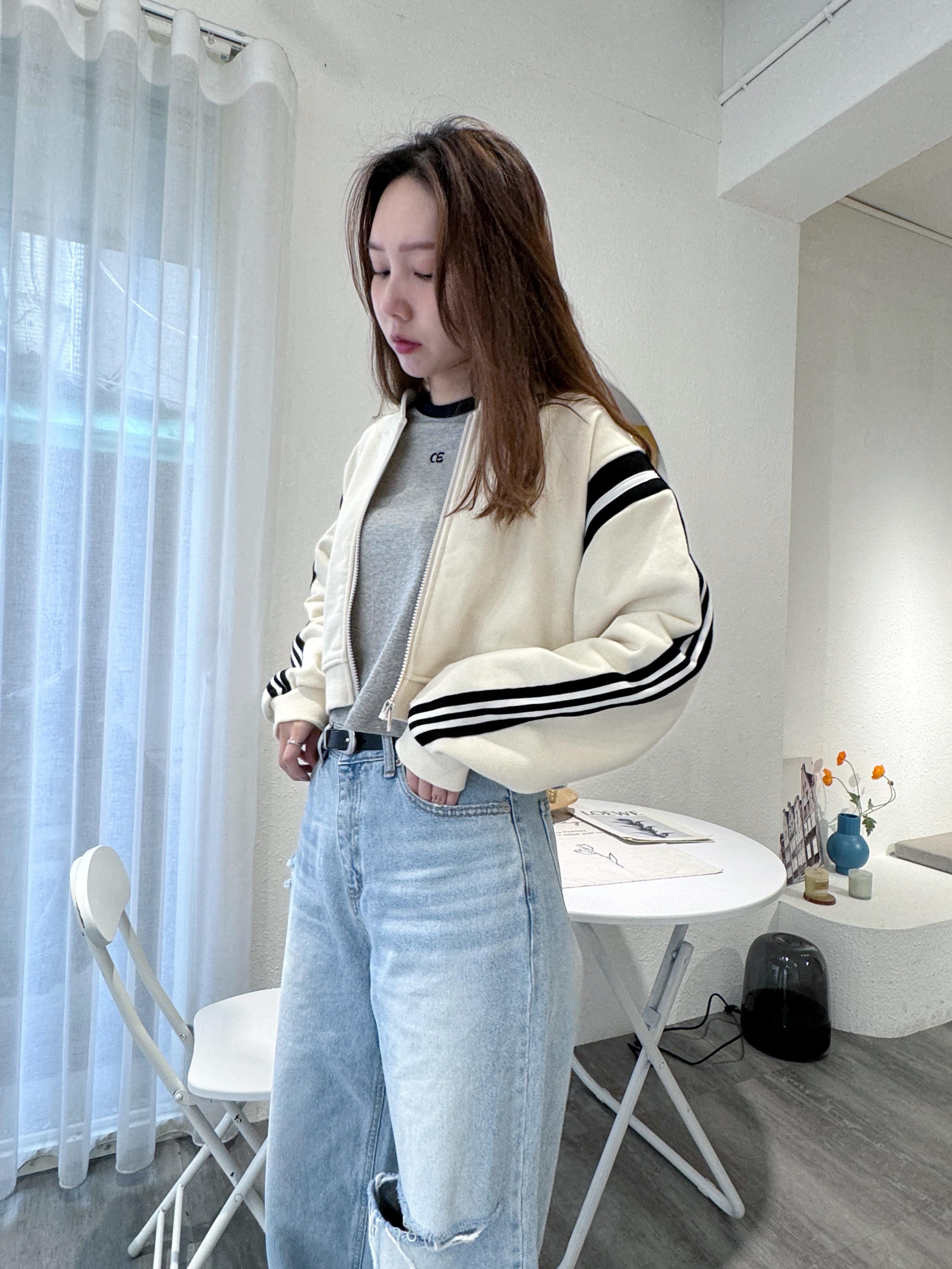 運動套裝 奶油色線條外套