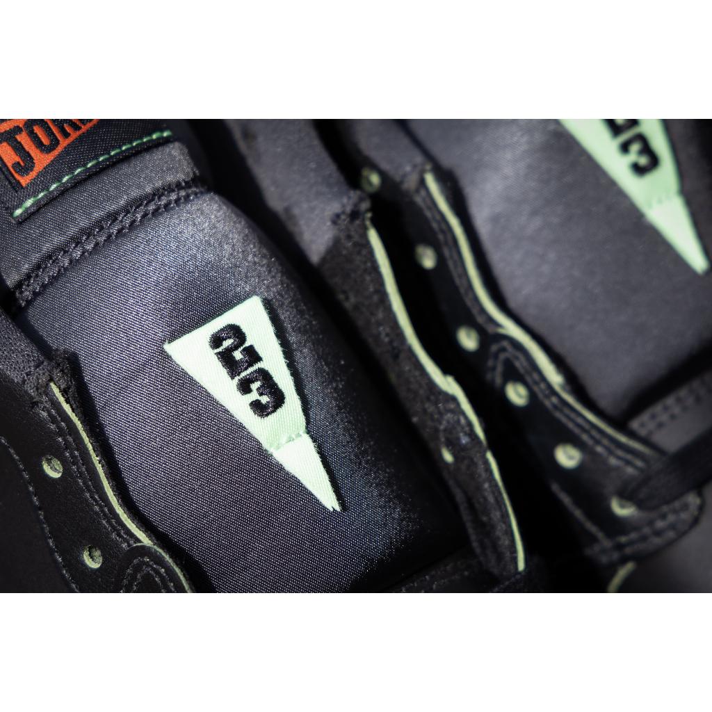 『老皮衣櫥』台灣公司貨 AJ1 Low SE Black Cat 黑綠 HM3690-001
