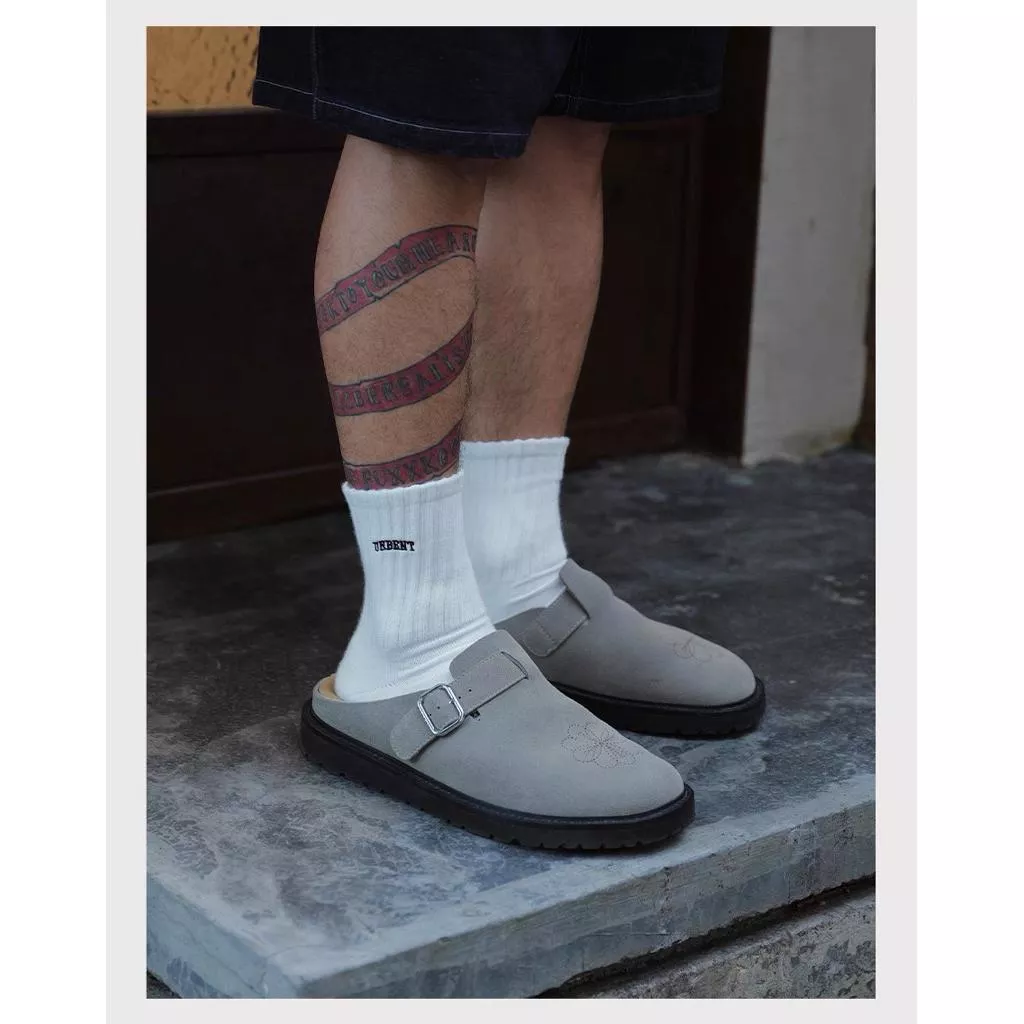 『老皮衣櫥』 🔥熱賣潮牌襪｜4色 UNBENT刺繡LOGO中筒襪 男生運動襪 純棉長襪