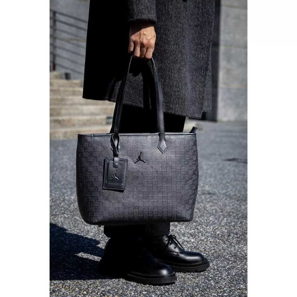 『老皮衣櫥』Nike Jordan Monogram 喬丹大容量托特包 手提包 單肩包 JD2443030AD-001