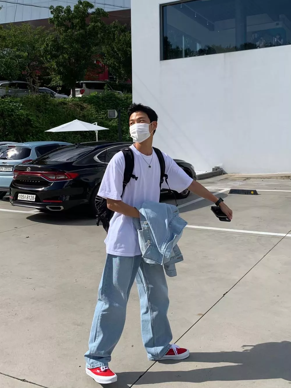 寬版落地牛仔褲