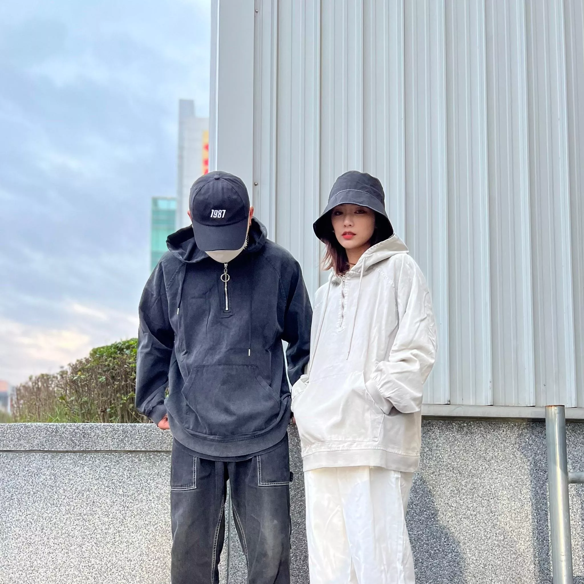 水洗連帽牛仔帽T