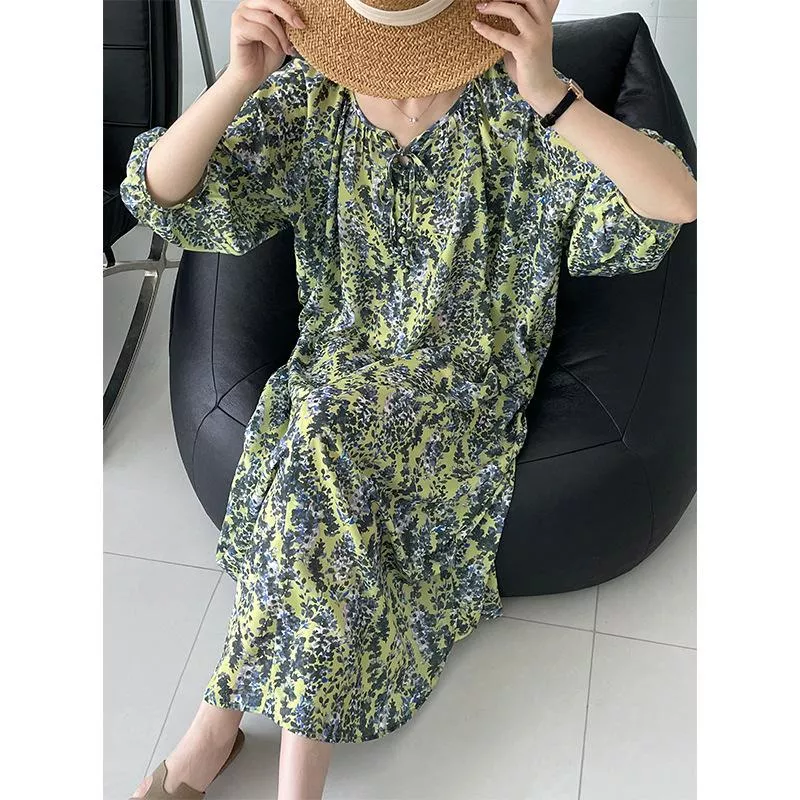 法式V領碎花連衣裙