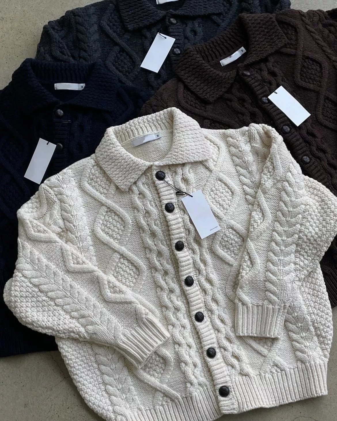 復古老式麻花編羊毛開襟衫