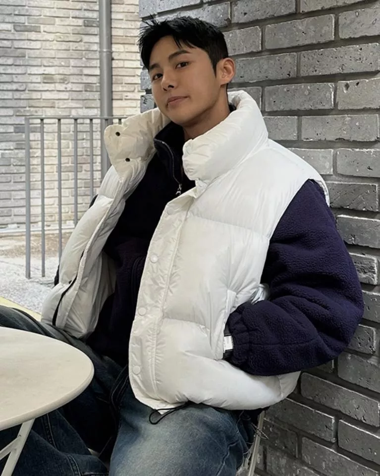 Wellon韓國專利棉 超保暖 微光澤短款輕羽絨背心 Wellon韓國專利棉 超保暖 微光澤短款輕羽絨背心