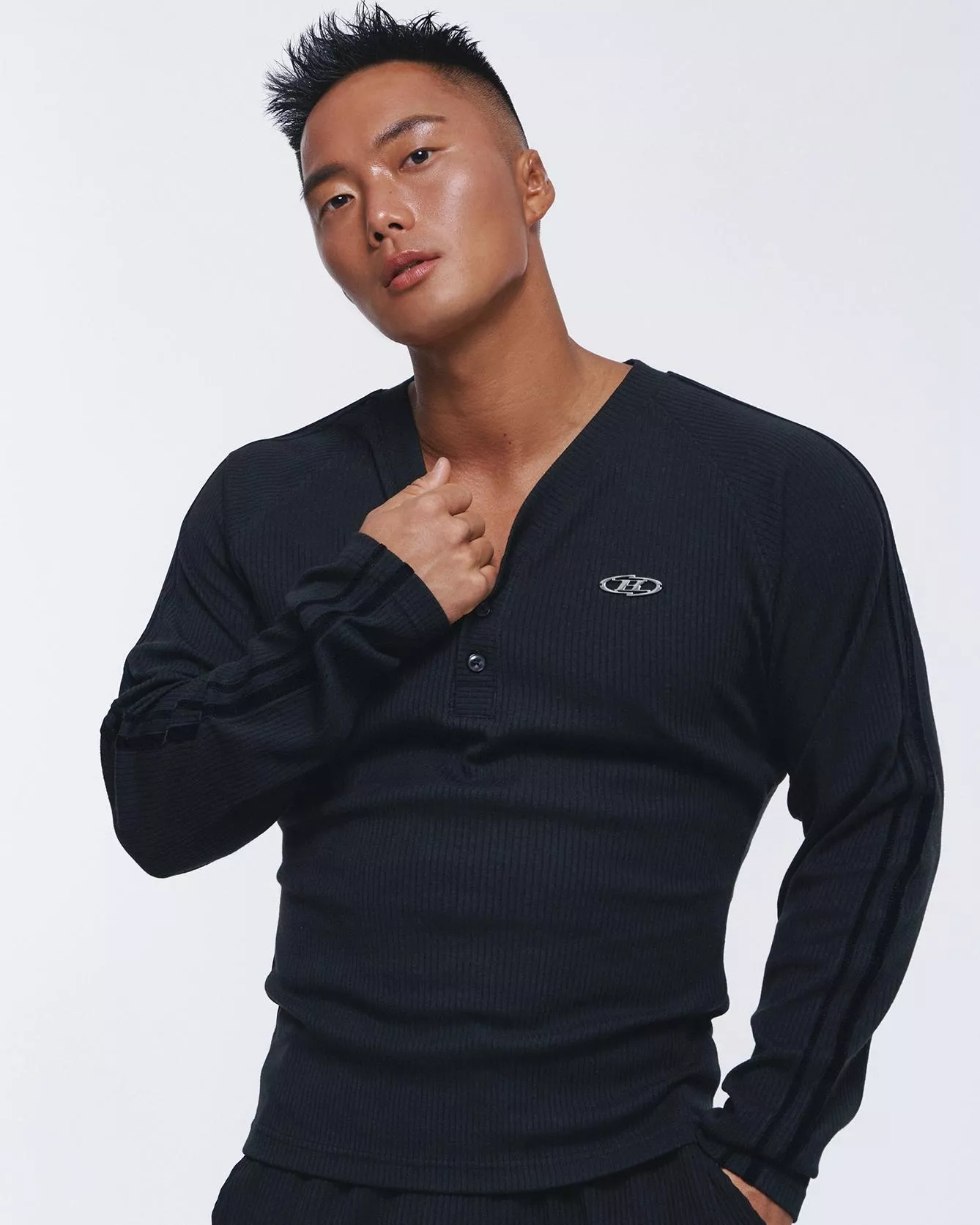 Born to win／25 SS : TRACK 1st／ B PENDANT VELVET LINE LONGSLEEVE [BLACK]
