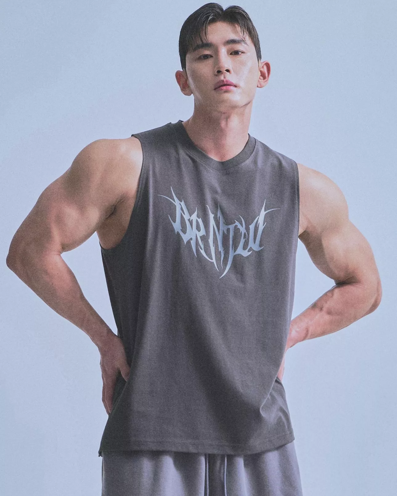 Born to Win／TRIBAL COMFORT FIT SLEEVLESS [2C]