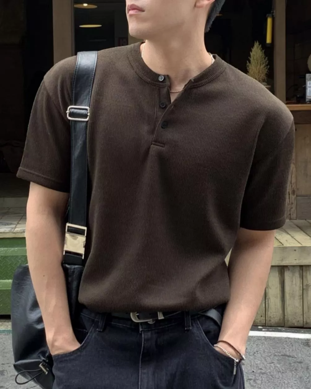 自然俐落 三格釦亨利領短袖