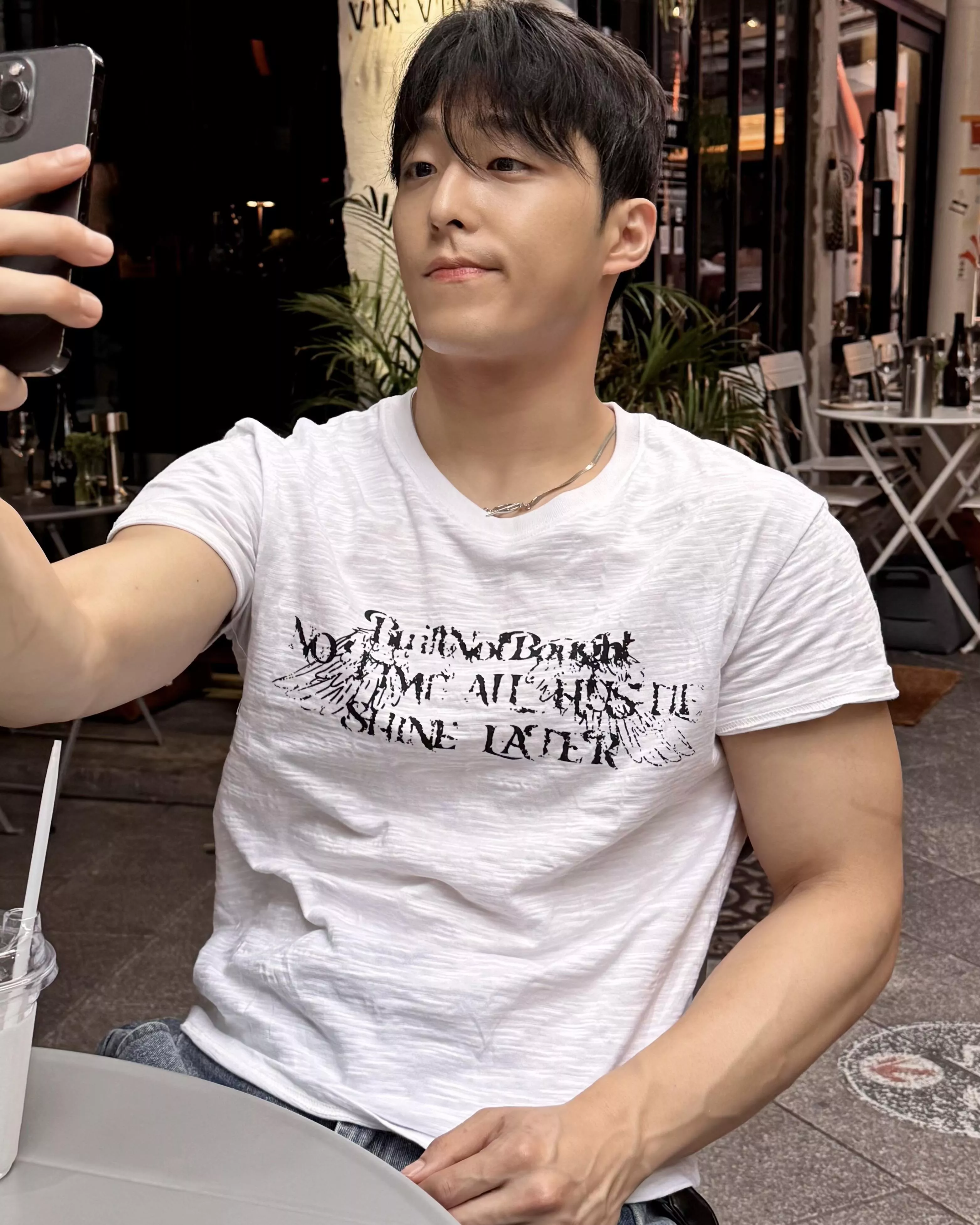 BOXY短版剪裁 涼感壓紋破翼印花短袖