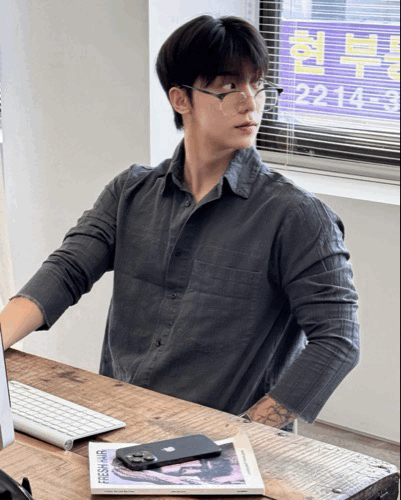 復古提花紋 未修邊水洗染色短版襯衫