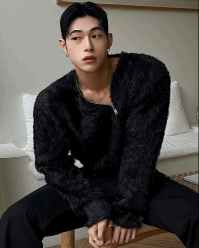 人氣.ᐟ.ᐟ視覺感不對稱拉鍊開肩 安哥拉針織衫