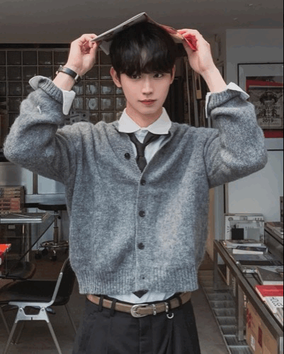 百搭造型 短版 15%羊毛針織開襟衫