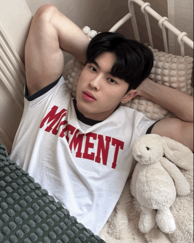 半肌肉款 MOVE大字 滾邊撞色短袖T恤