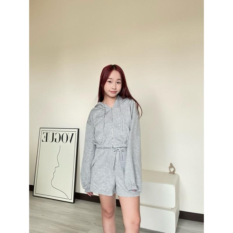 七月新品🔆太空棉閃鑽外套短褲套裝（2 colors）