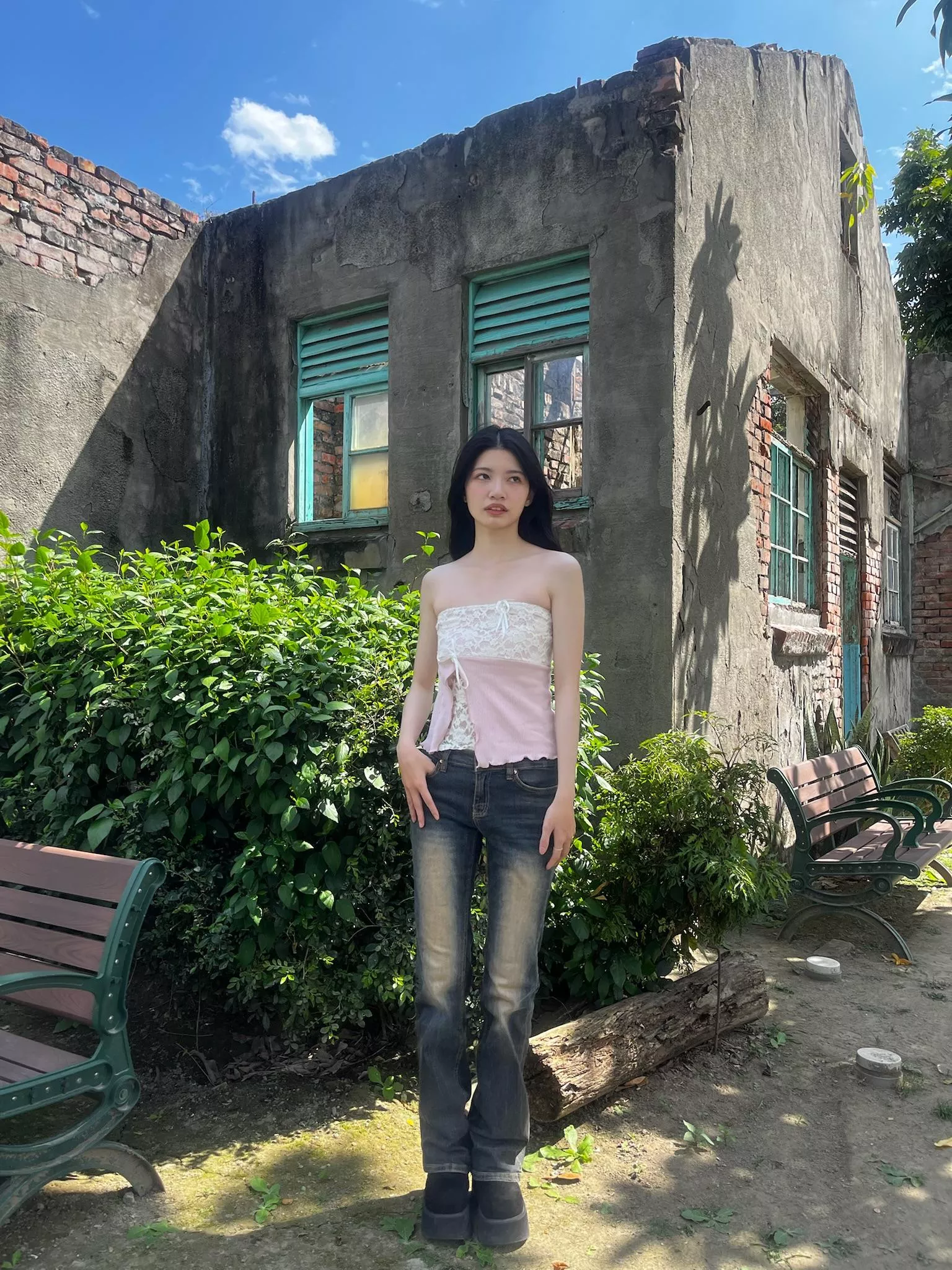 ITZY Yuna同款！摩登經典刷舊牛仔褲
