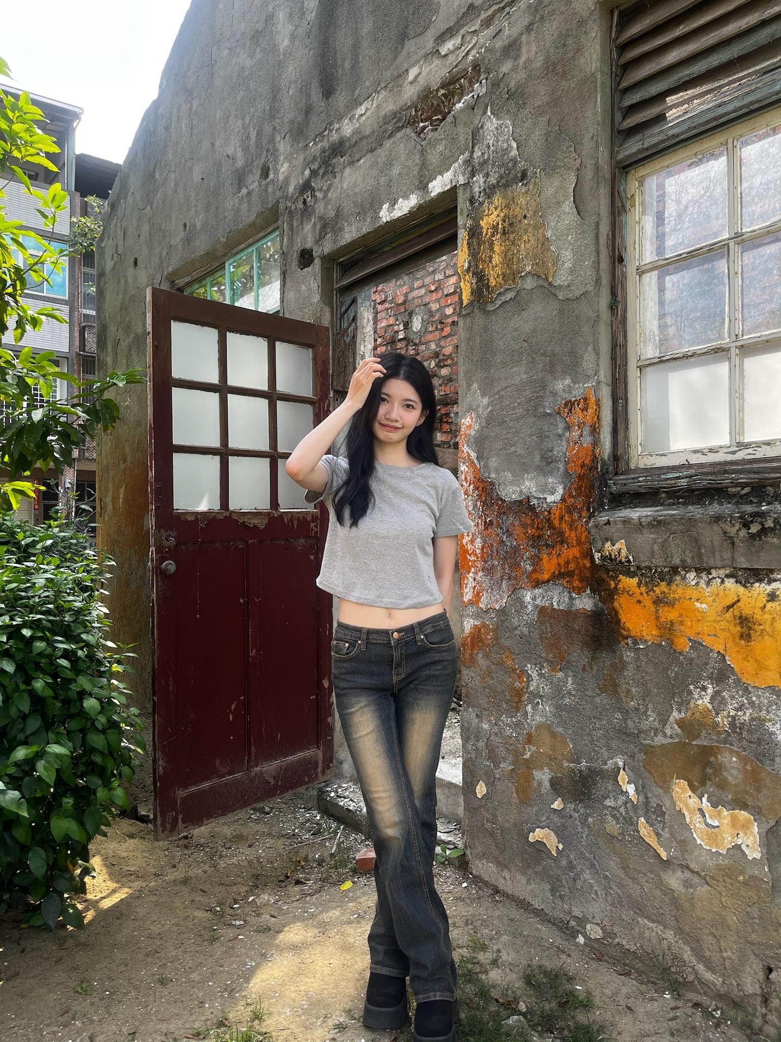 ITZY Yuna同款！摩登經典刷舊牛仔褲