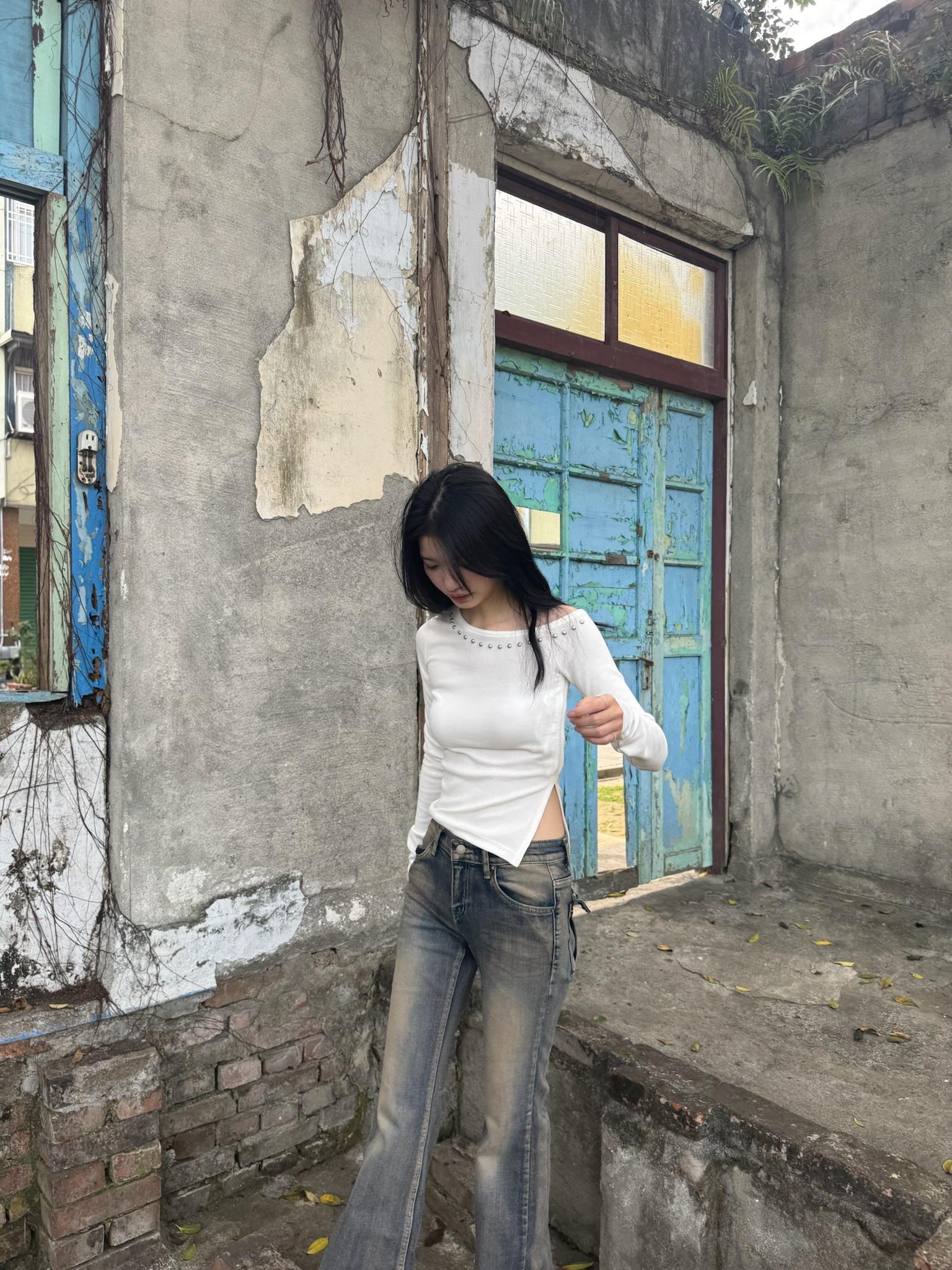 月光鉚釘斜肩上衣