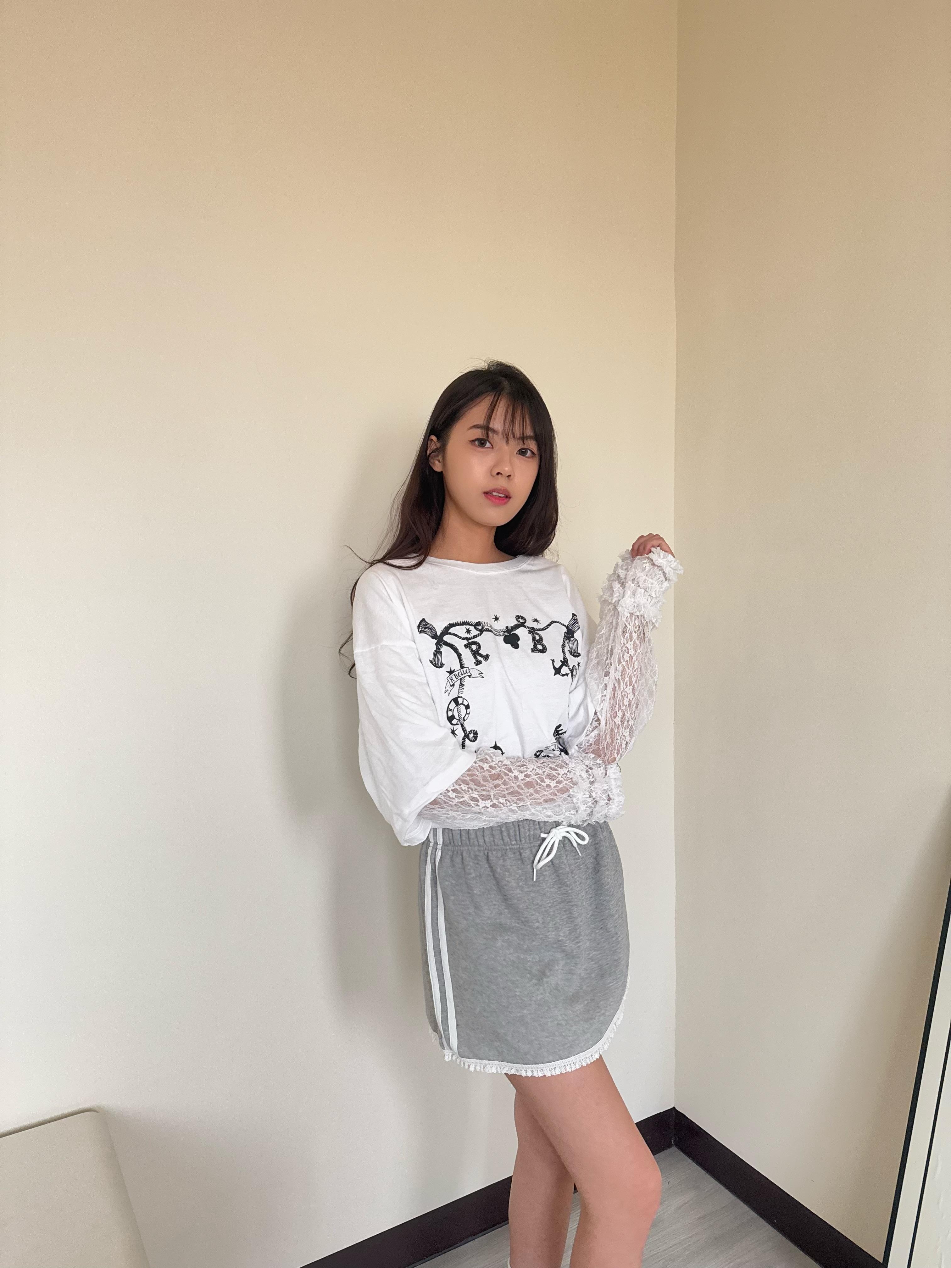 蕾絲畫境假兩件上衣