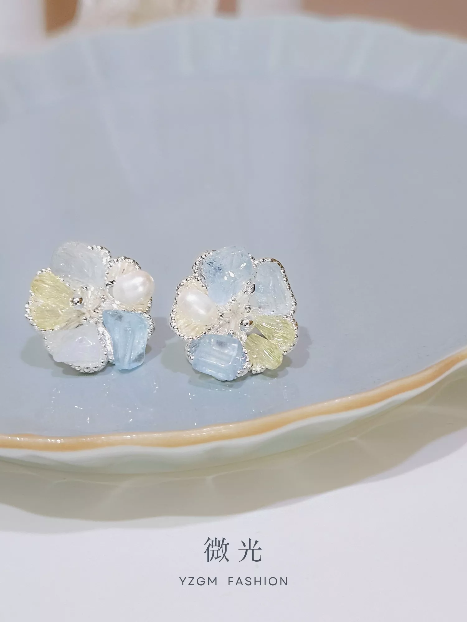 [S925銀針] 微光 / 水晶珍珠耳環