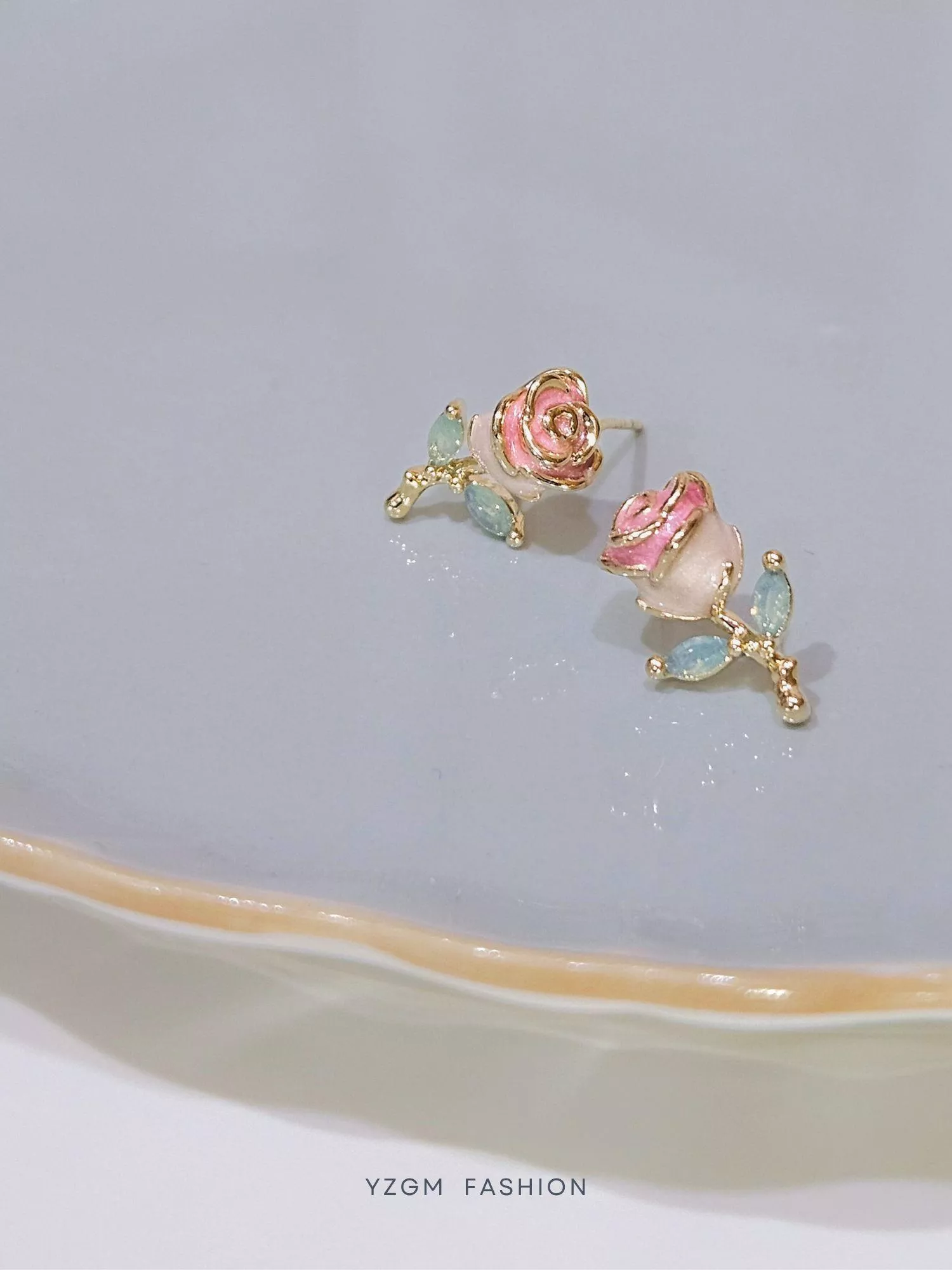 [S925銀針] 溫柔的力量 / 滴釉玫瑰耳環