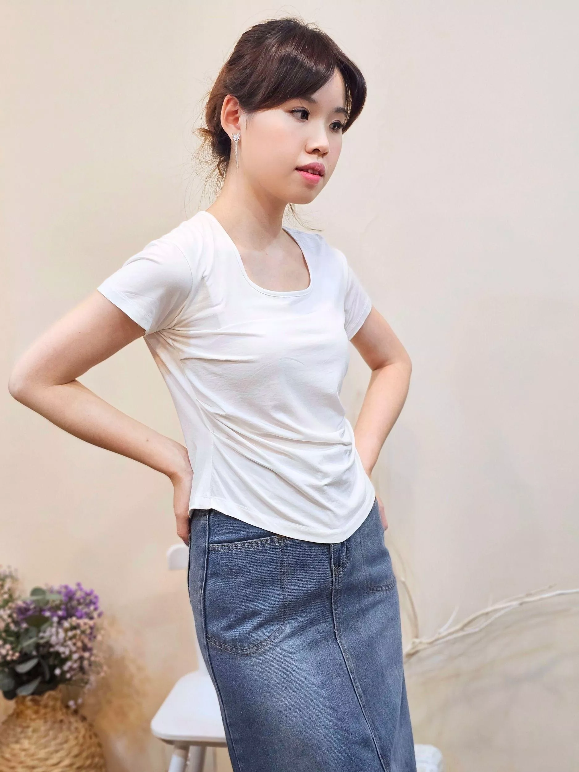 純淨線條．圓領短袖T恤