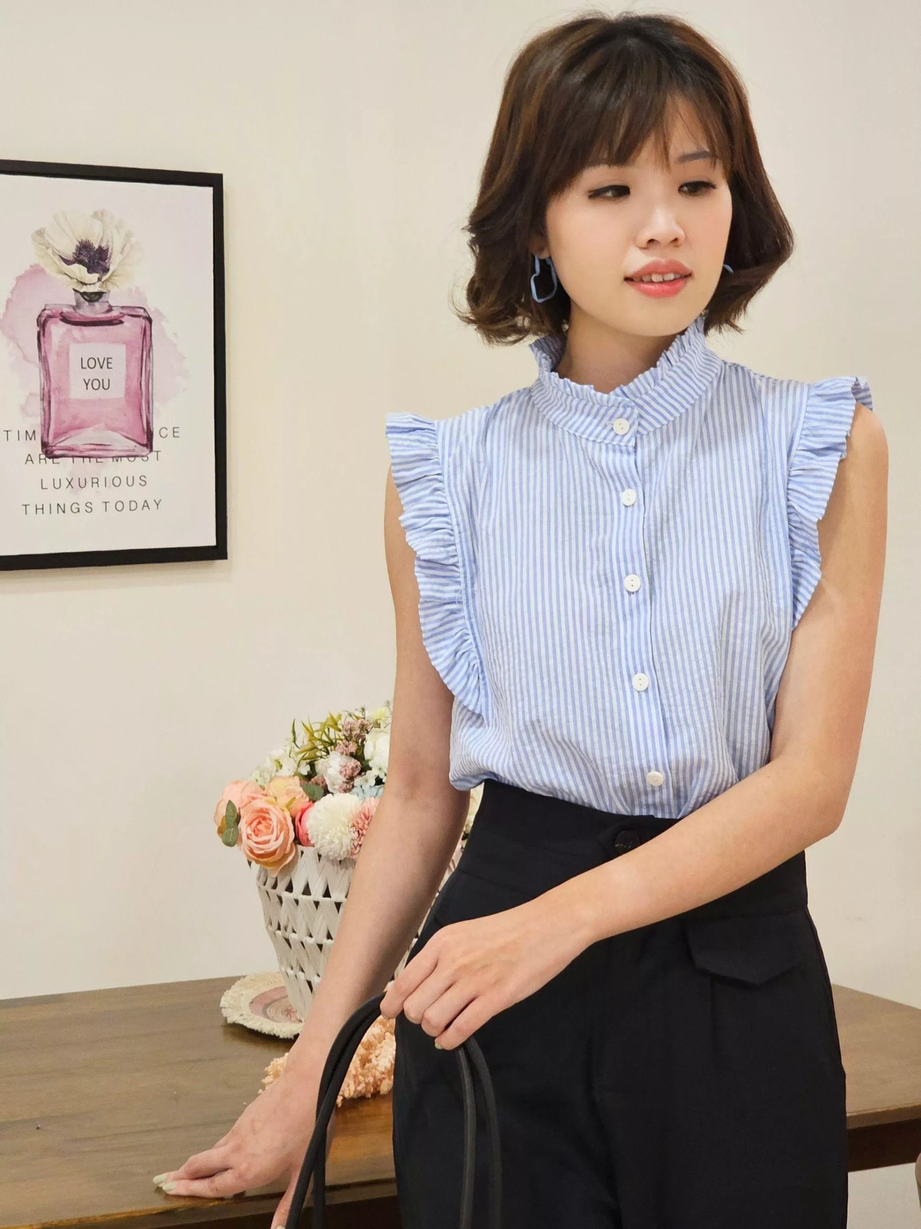 海藍天際．無袖條紋襯衫