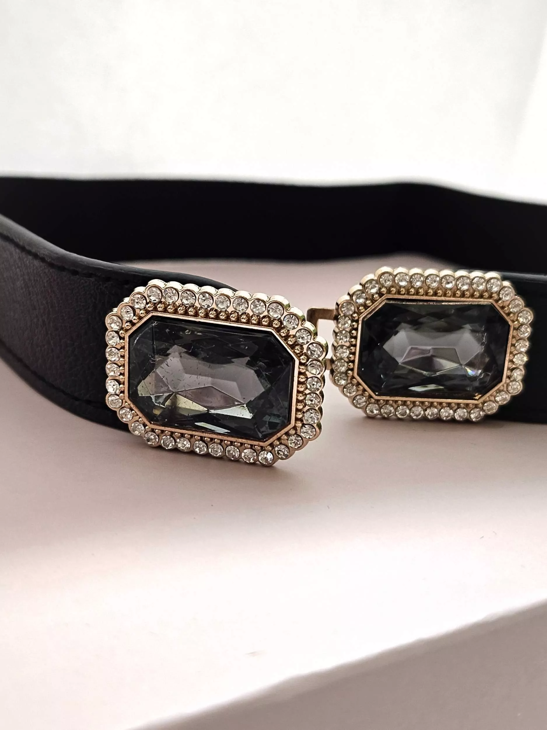 寶石．皮質鬆緊式腰帶