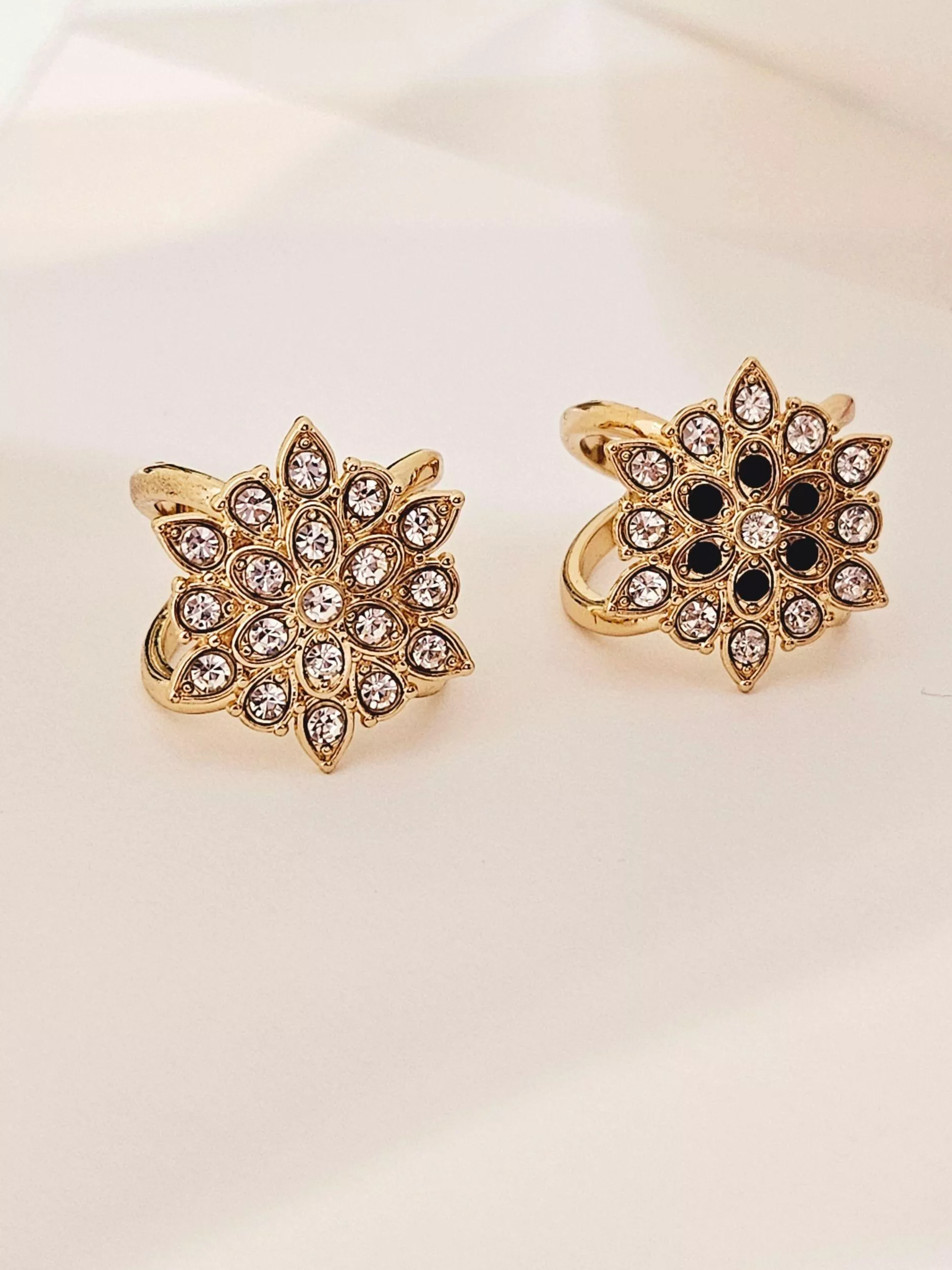 雪絨花．絲巾扣 防滑又能增添造型的絲巾周邊配件