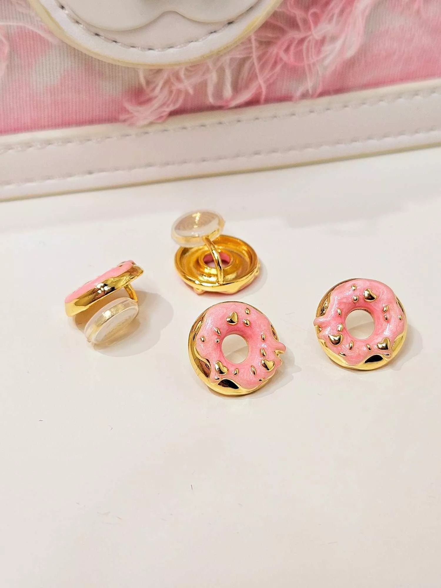 《糖霜甜圈》粉嫩甜甜圈耳針/耳夾 耳環