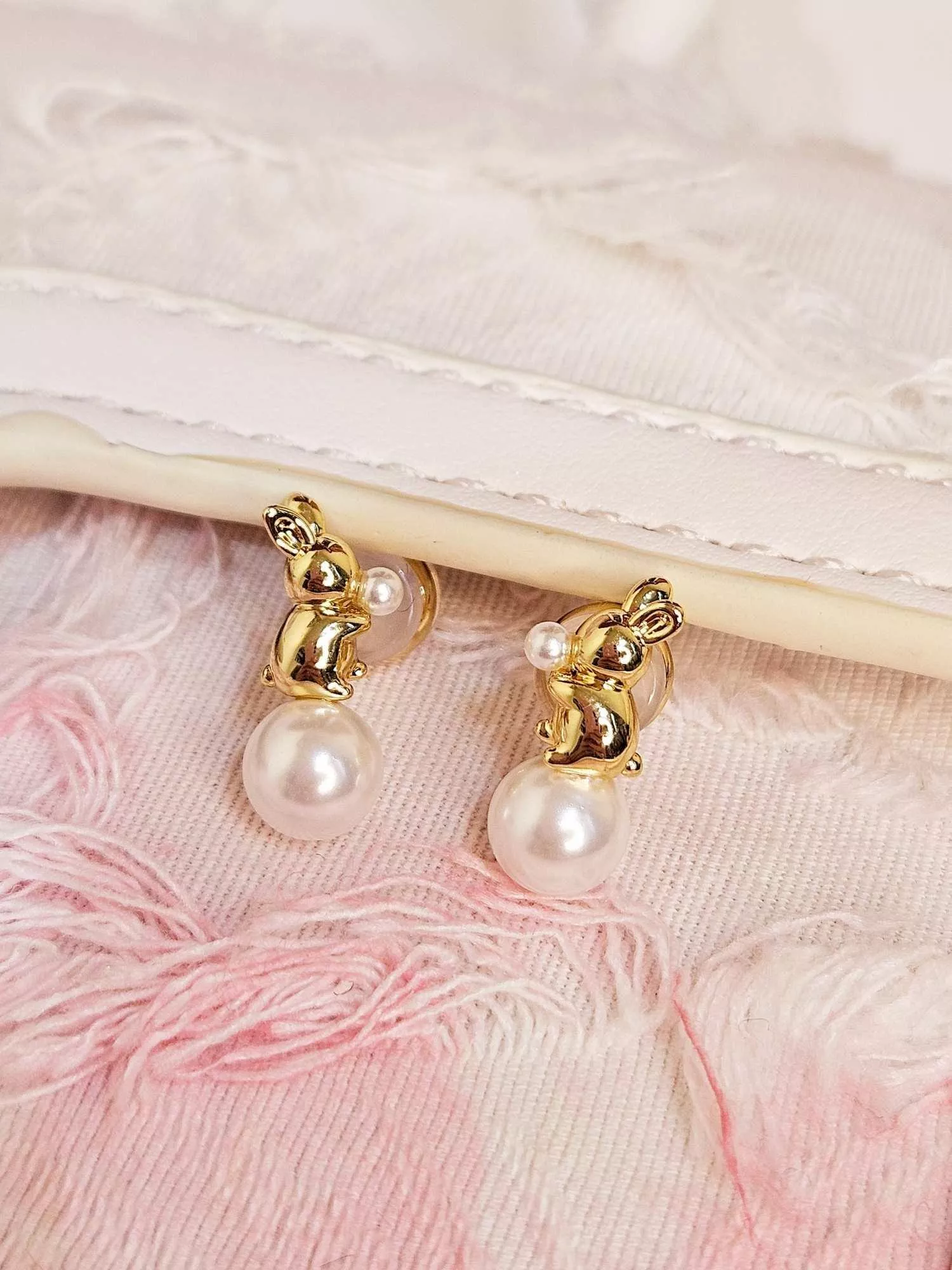 《雪球坐坐》小兔子珍珠耳針 耳環