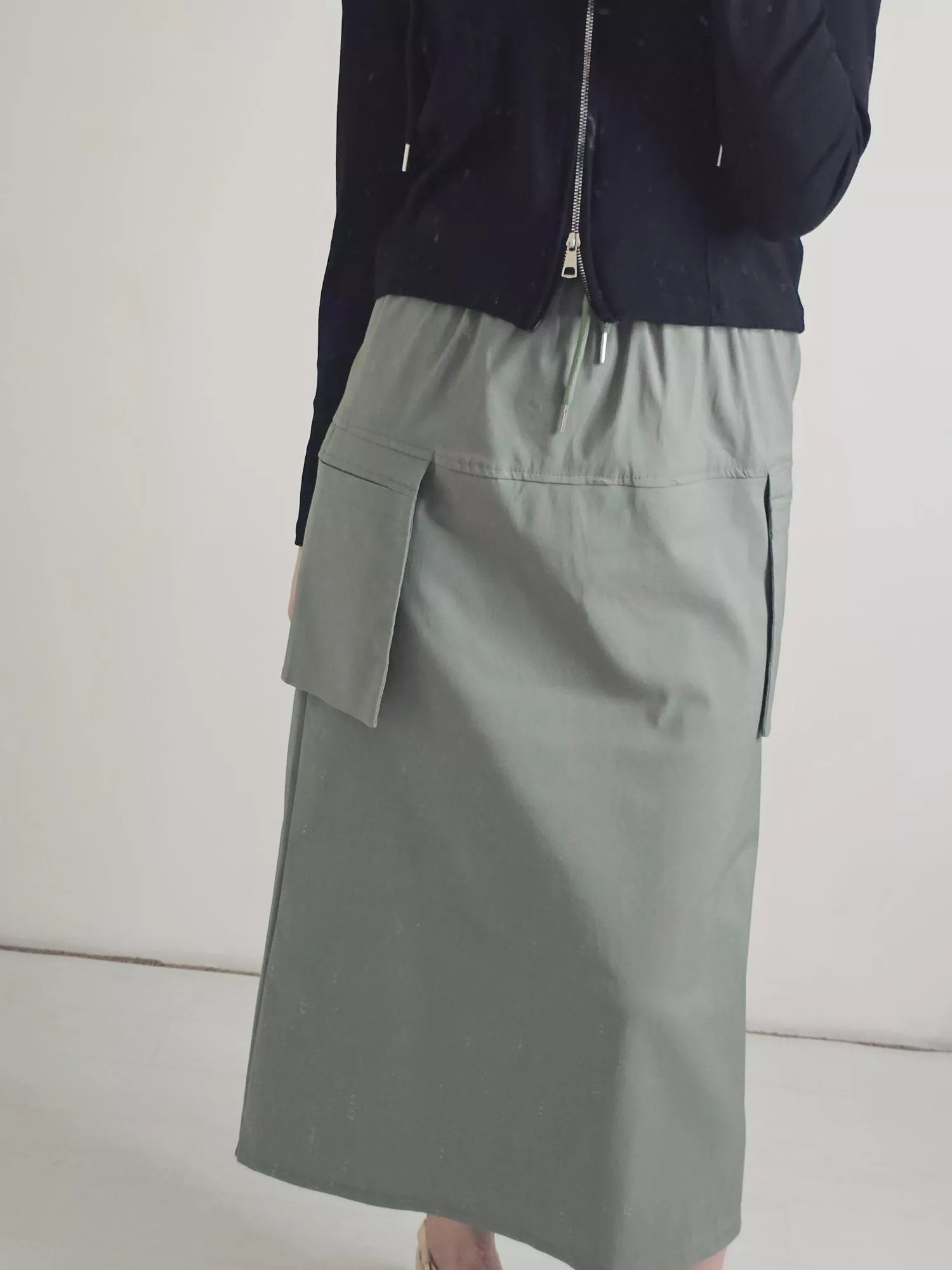 《靜謐步調》中長工裝裙 (卡其/灰/綠/米色)