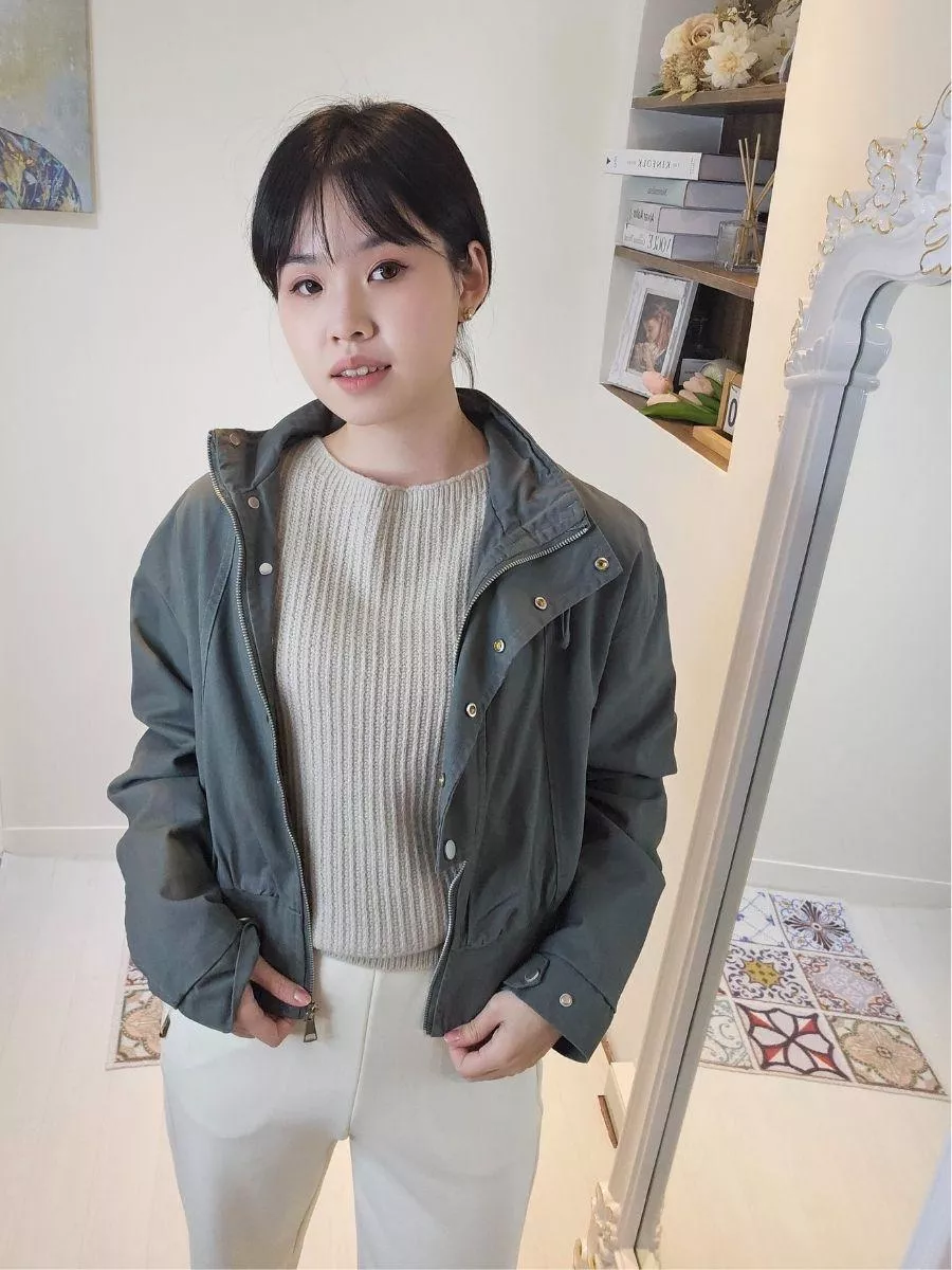 《灰影旅途》工裝立領短版防風夾克外套