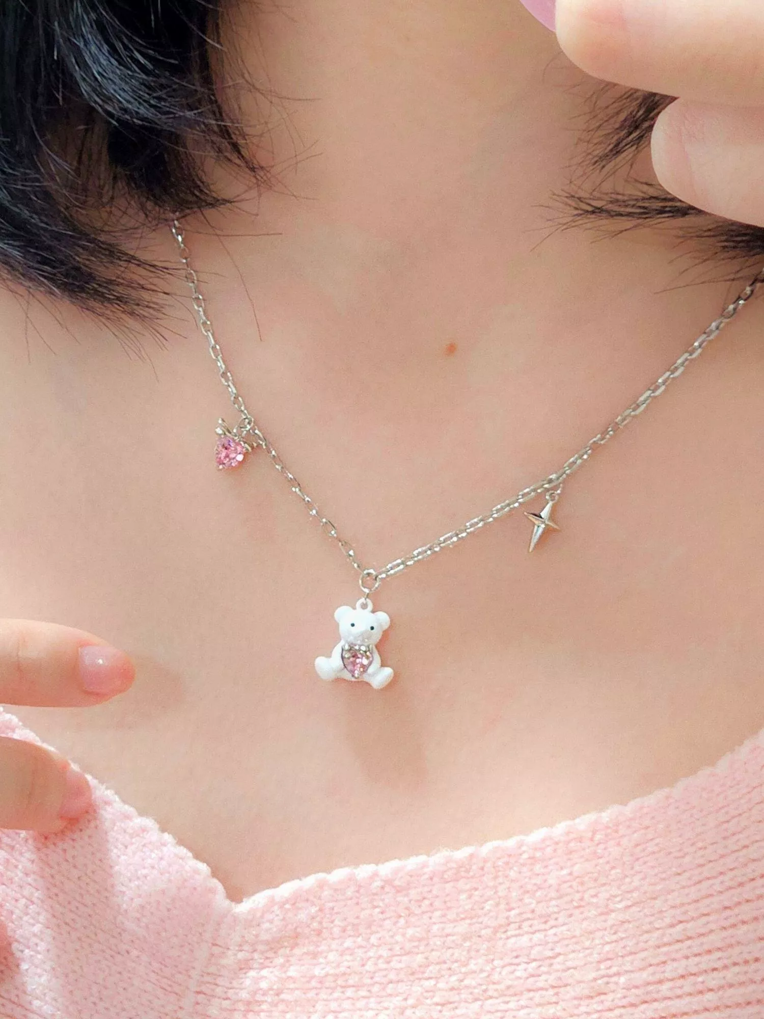 《抱抱奶酪熊》璀璨粉心墜飾項鍊
