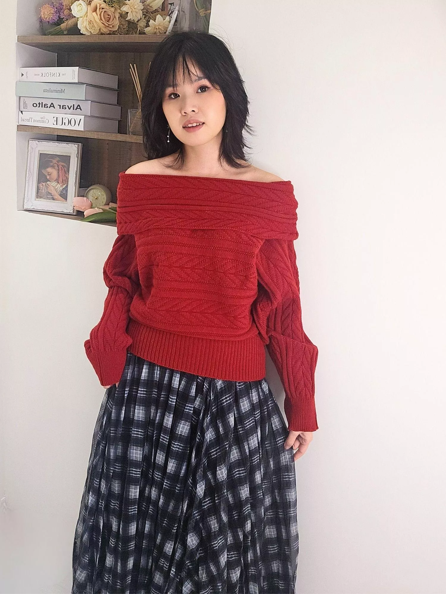 一字領紅潤美色針織上衣