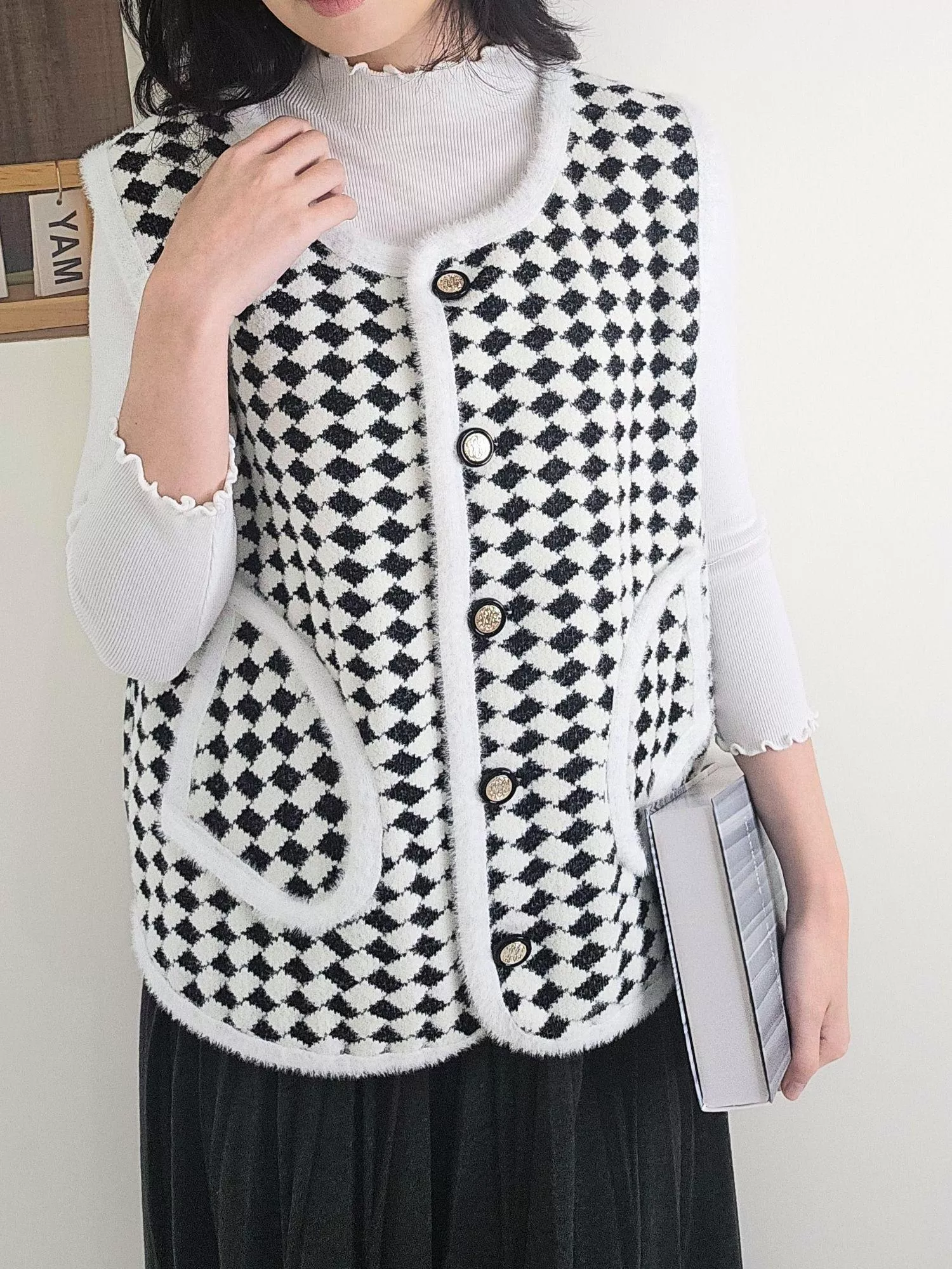 復古菱格紋滾邊毛絨背心｜層次感針織背心