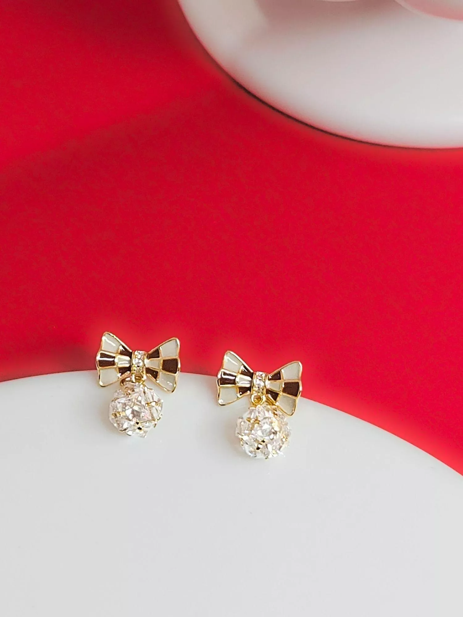 微光蝴蝶結鋯石耳針｜精緻不浮誇首選