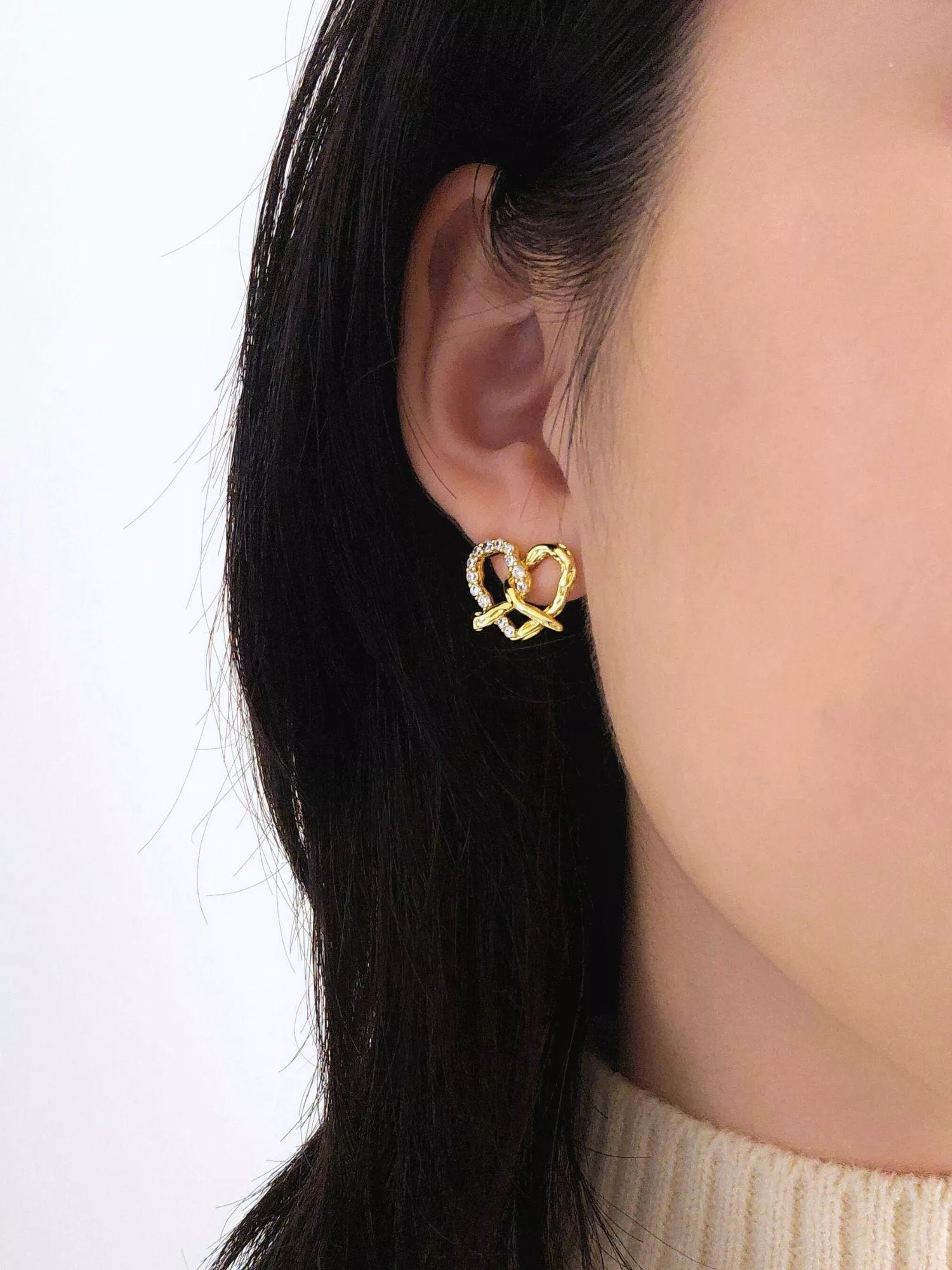 微光蝴蝶餅編織耳環｜精緻碎鑽小奢華感 耳夾/耳針