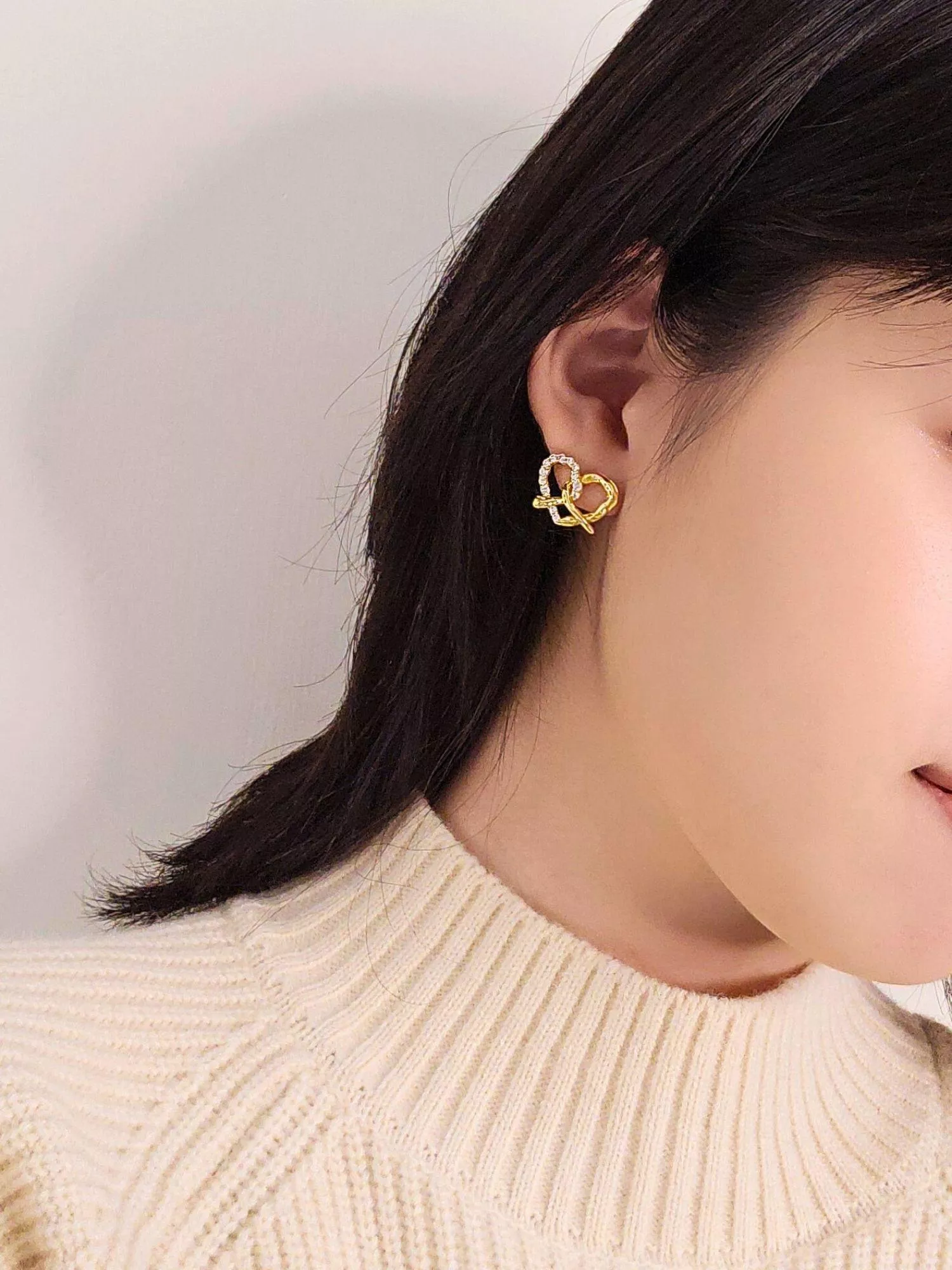 微光蝴蝶餅編織耳環｜精緻碎鑽小奢華感 耳夾/耳針