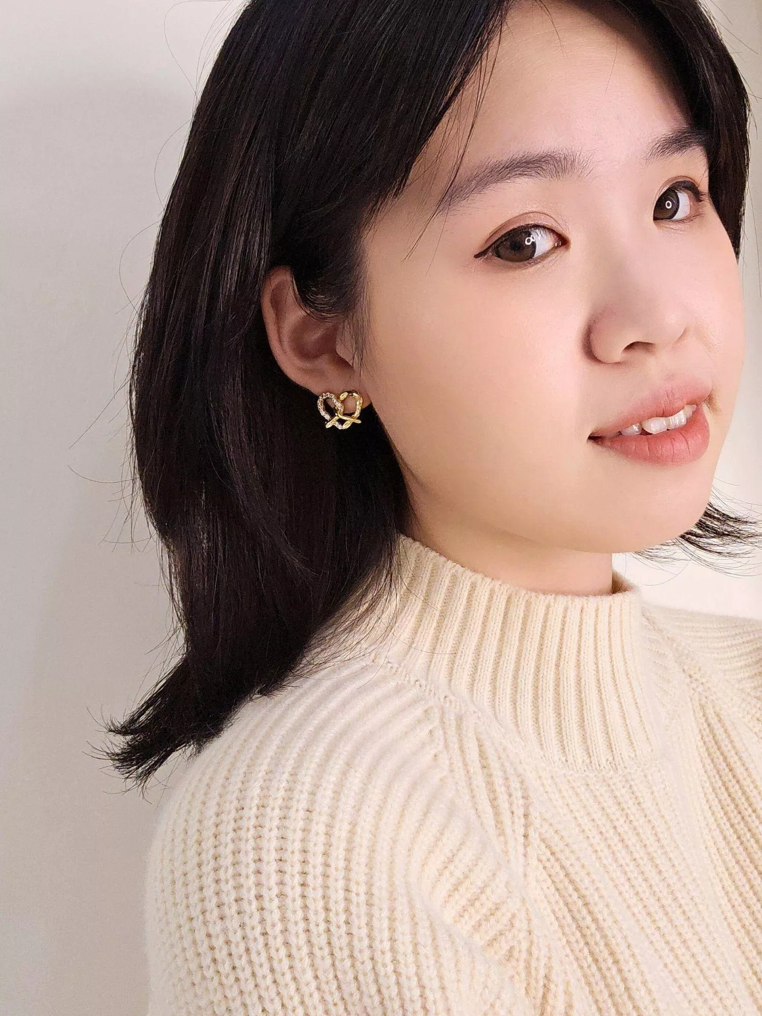 微光蝴蝶餅編織耳環｜精緻碎鑽小奢華感 耳夾/耳針