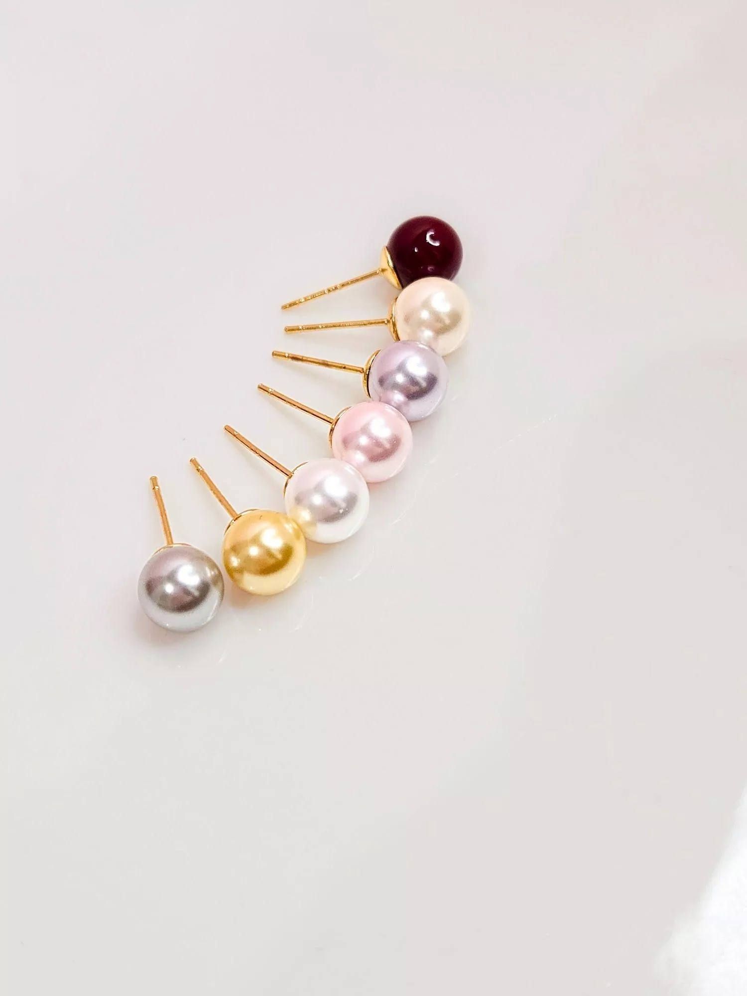 單珍珠耳環 (5).jpg 雋永單顆珍珠耳環|提升氣色包色必備款 粉色/黃色/淺灰色/奶白色/白色/暗紅色/深灰色